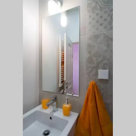 Ld Apartments~supercentral~ac~balcony~chiado アパート *