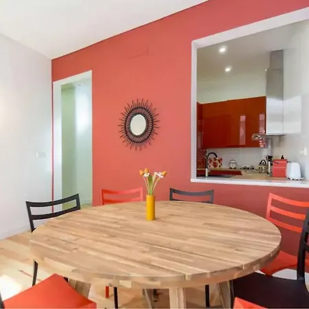 Ld Apartments~supercentral~ac~balcony~chiado アパート *